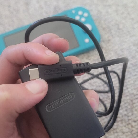 Nintendo Switch Lite - Picture 7 of 8